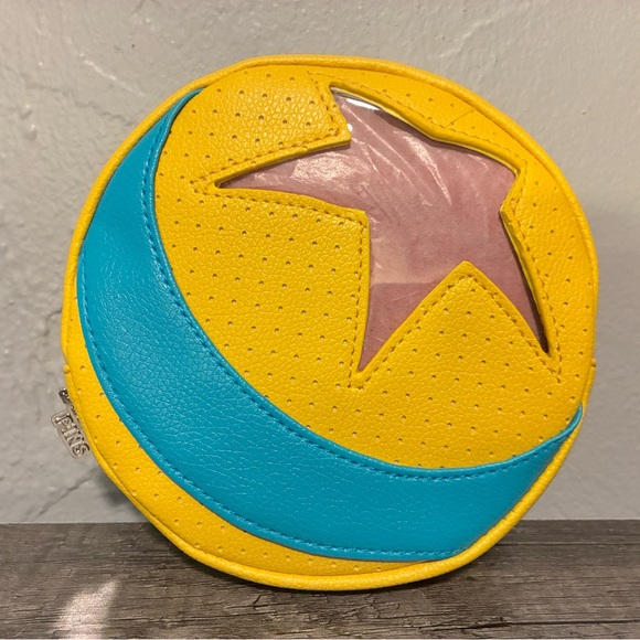 Disney Parks Pixar Pin bag crossbody or belt bag - Picture 3 of 10